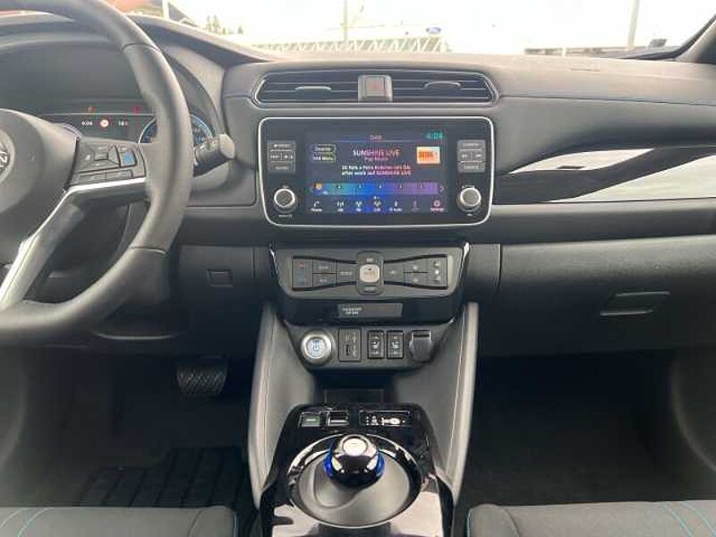 Nissan Leaf N-Connecta 40 kWh LED SH Lenkradheizung Navi