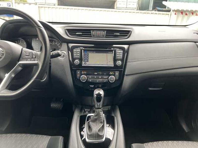 Nissan X-Trail N-Tec Automatik Panorama LED Klima AHK SHZ Keyless Kamera