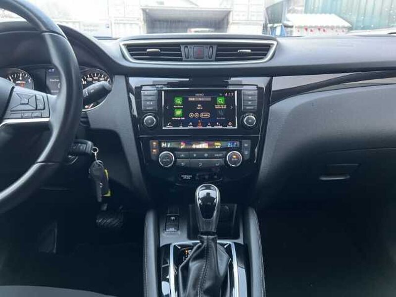 Nissan Qashqai N-Way Automatik Panorama Navi Klima City Stop PDC Kamera