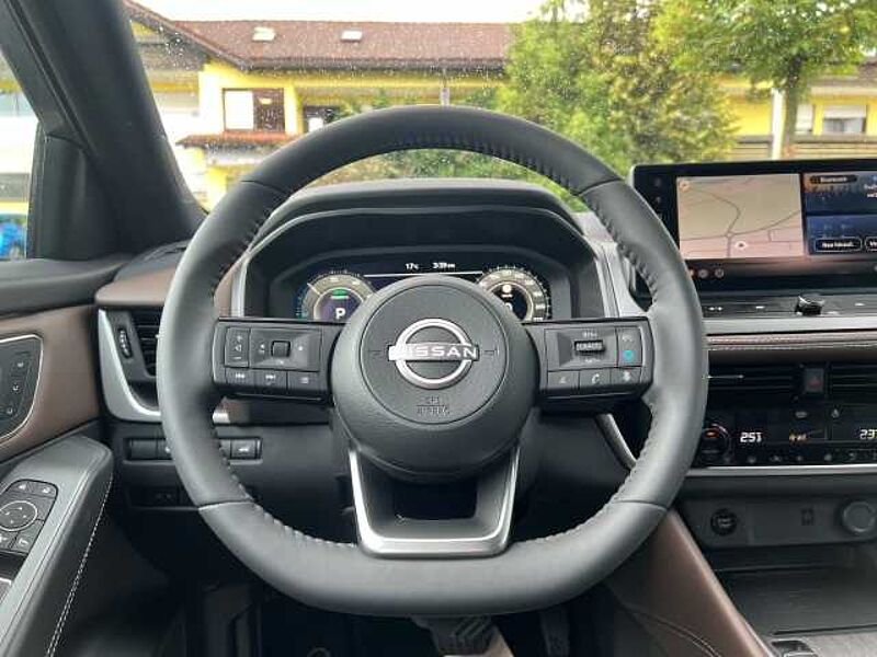 Nissan Qashqai Tekna FACELIFT e-Power 1.5  BOSE PGD HUD Navi LED  El. Heckklappe