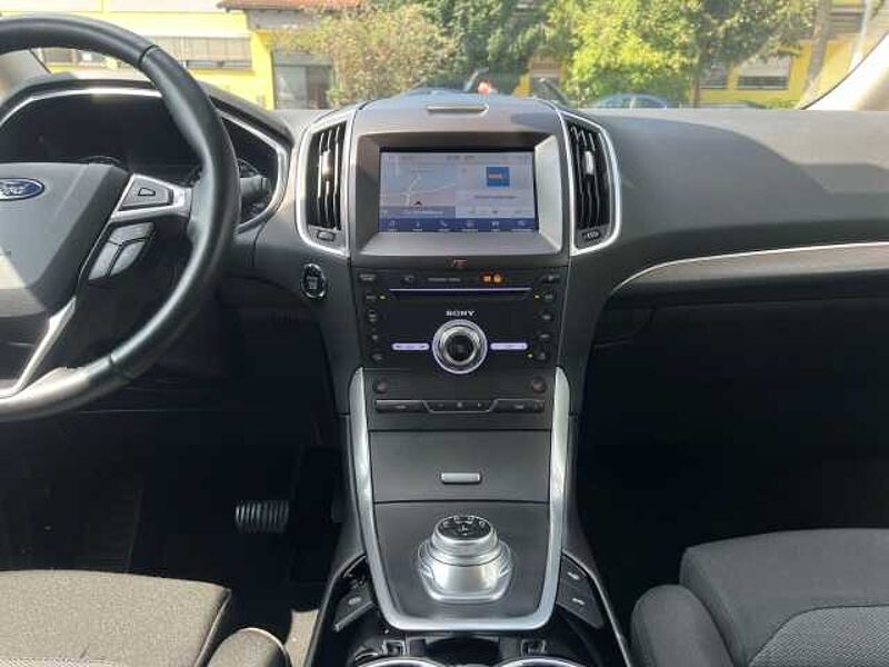 Ford Galaxy Hybrid Titanium 7-Sitzer Automatik ACC Navi LED Wipa PDC Kamera