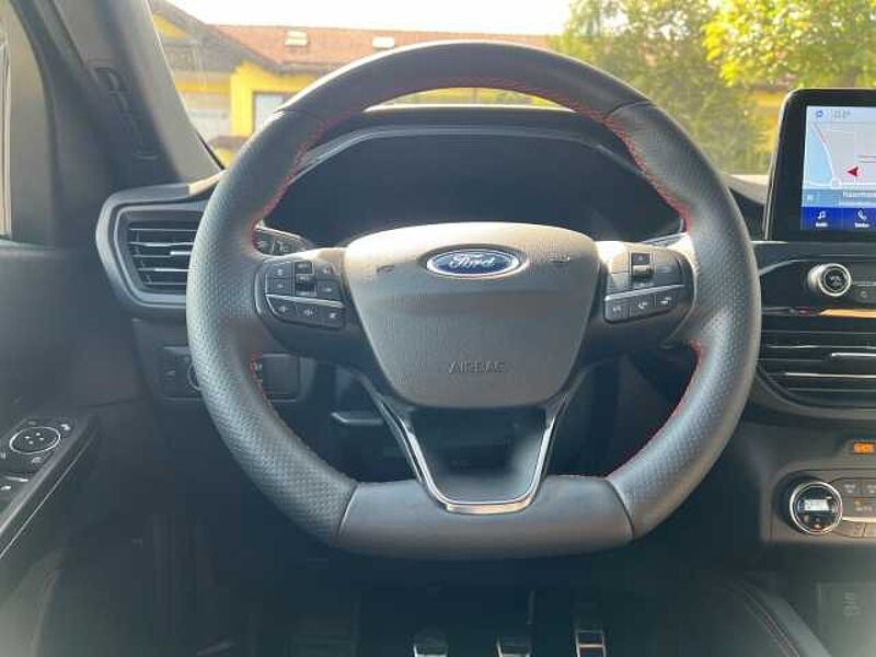 Ford Kuga ST-Line X ACC HUD LED City Stop PDC Navi B & O Kamera