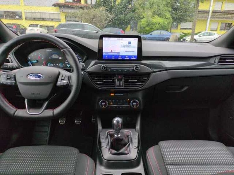 Ford Focus ST-Line Navi LED ACC  Klima City Stop Wipa PDC Kamera