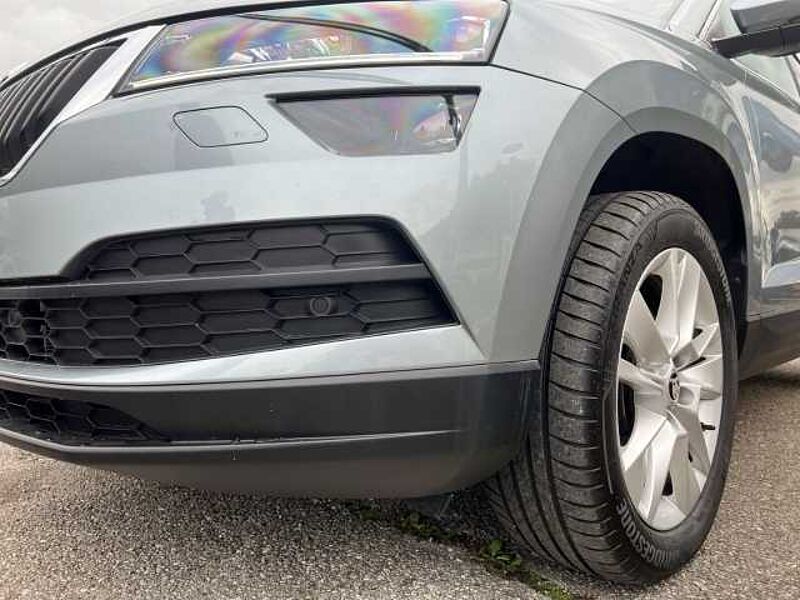 SKODA Karoq Style Automatik ACC City Stop LED Navi Wipa Klima PDC Kamera