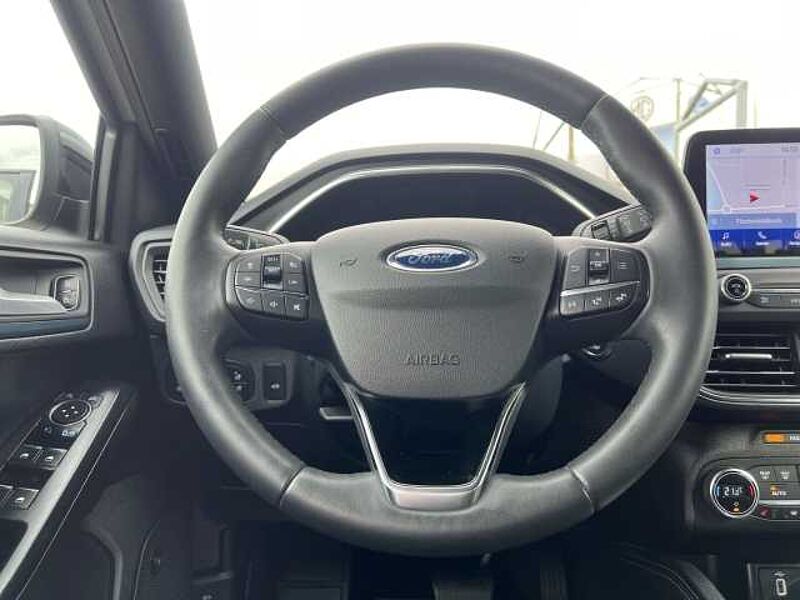 Ford Focus Active Tunier Automatik Navi LED ACC City Stop Wipa PDC Kamera Keyless