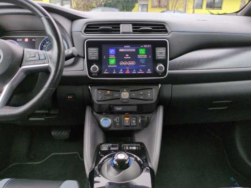 Nissan Leaf Tekna 40 kWh Navi Leder LED ACC City Stop Bose Kamera Apple CarPlay Android Auto