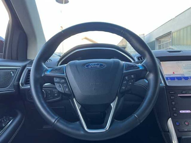 Ford Edge Vignale 4x4 Automatik El. Panodach ACC Navi Leder City Stop