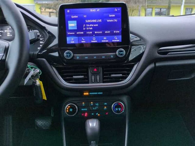 Ford Fiesta Cool & Connect Automatik Klima Navi Tempomat Wipa PDC