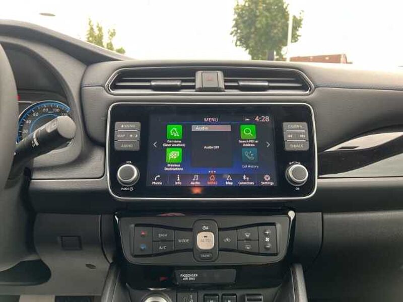 Nissan Leaf N-Connecta 40 kWh LED SH Lenkradheizung Navi