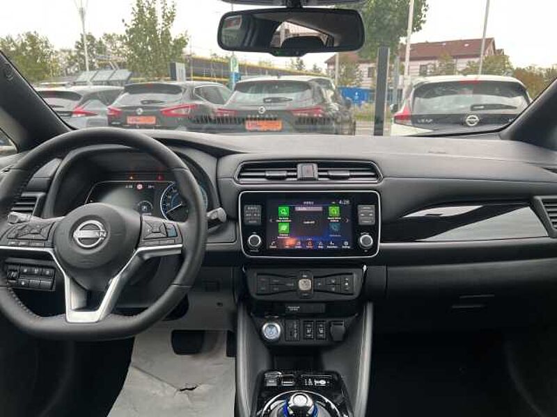 Nissan Leaf N-Connecta 40 kWh LED SH Lenkradheizung Navi