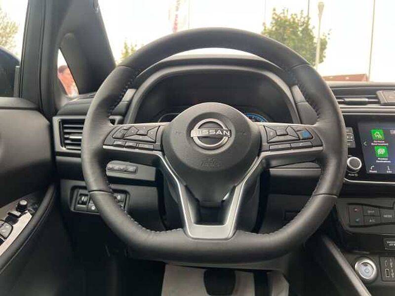 Nissan Leaf N-Connecta 40 kWh LED SH Lenkradheizung Navi