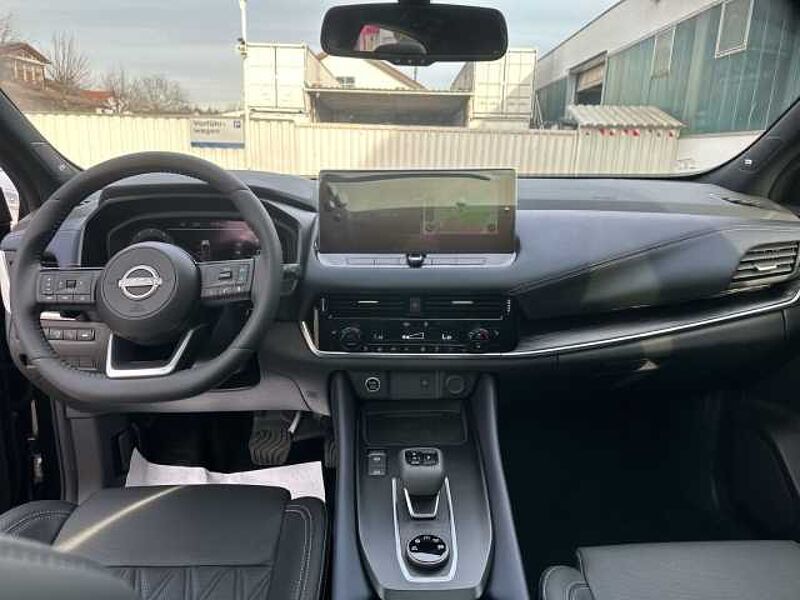 Nissan Qashqai Tekna+ 4x4 1.3 DIG-T MHEV HUD LED Navi Leder Memory Sitze Allrad