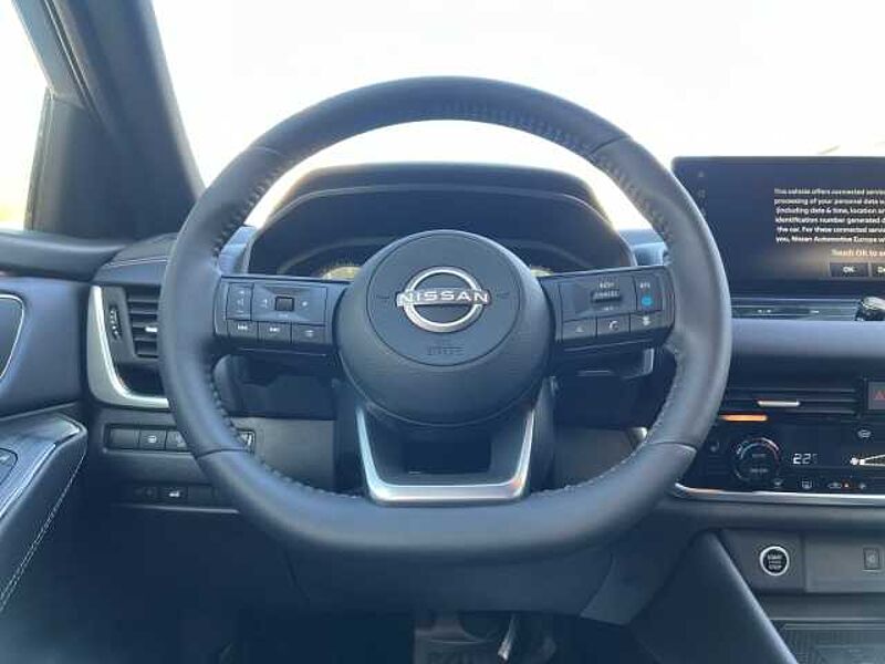 Nissan Qashqai Tekna 4x4 1.3 DIG-T MHEV Allrad HUD Navi 360 Kamera LED ACC